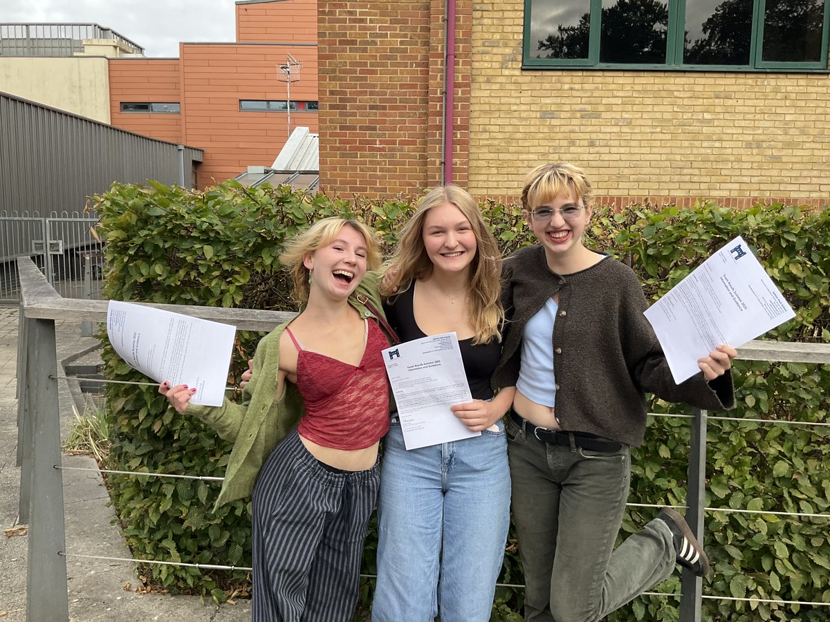 ExcaliburAT's tweet photo. Train to Teach with Excalibur + the University of Bristol.
Thinking about becoming a teacher? You can complete your PGCE with Excalibur (in partnership with University of Bristol). Watch our video: https://t.co/Gvb1zPQWWf
To find out more/apply, visit: https://t.co/SWwXk1UP4d https://t.co/9rBn0WMdnb