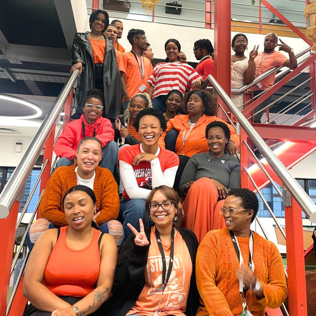Connect_IGT's tweet image. Our #CapeTown team brings unmatched energy and vibrancy to every celebration! Their Culture Week enthusiasm is truly next level—proudly embracing our workplace culture, showcasing diversity, and making each moment memorable. 

#CultureWeek #CultureAtIGT #SouthAfrica #IGTSolutions