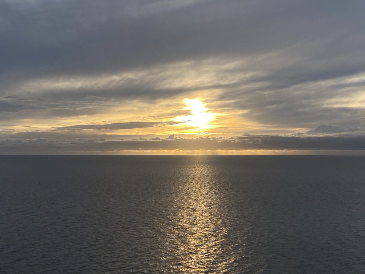 Целоваться тут сто тыщ часов