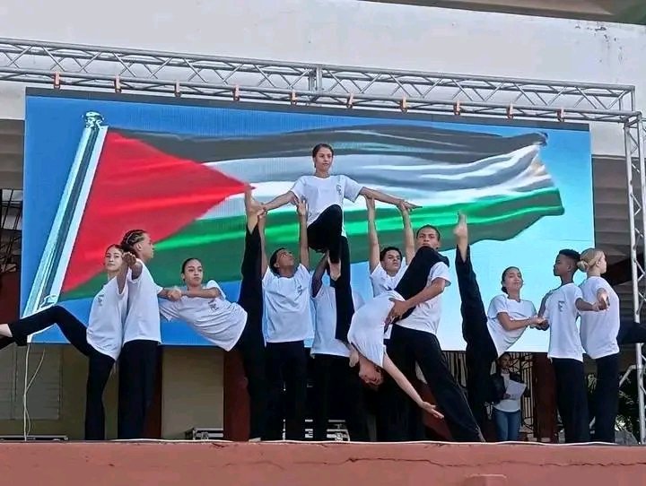 yoeaberob1's tweet image. Fieles a nuestra vocación de hermandad con el pueblo de #Palestina, toda #Cuba se moviliza para condenar la masacre que desde hace dos años ejecuta el gobierno israelí contra la población de Gaza, la mayoría de ellos niños, mujeres y ancianos.
#CubaConPalestina 
#Guantánamo