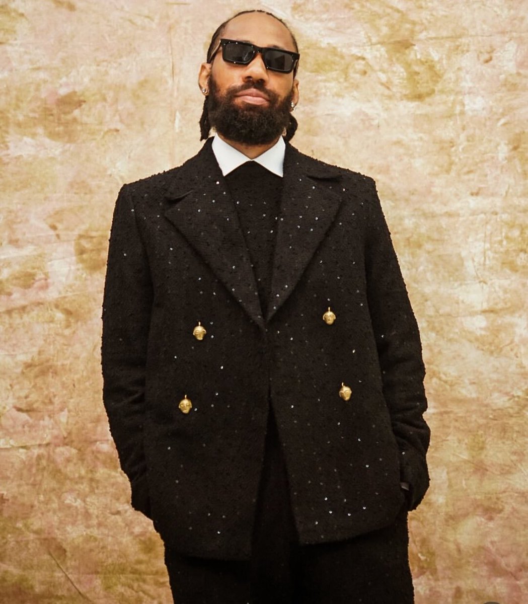 Phyno clocks 39 today! 🎉

Happy birthday to Ezege, a living legend.