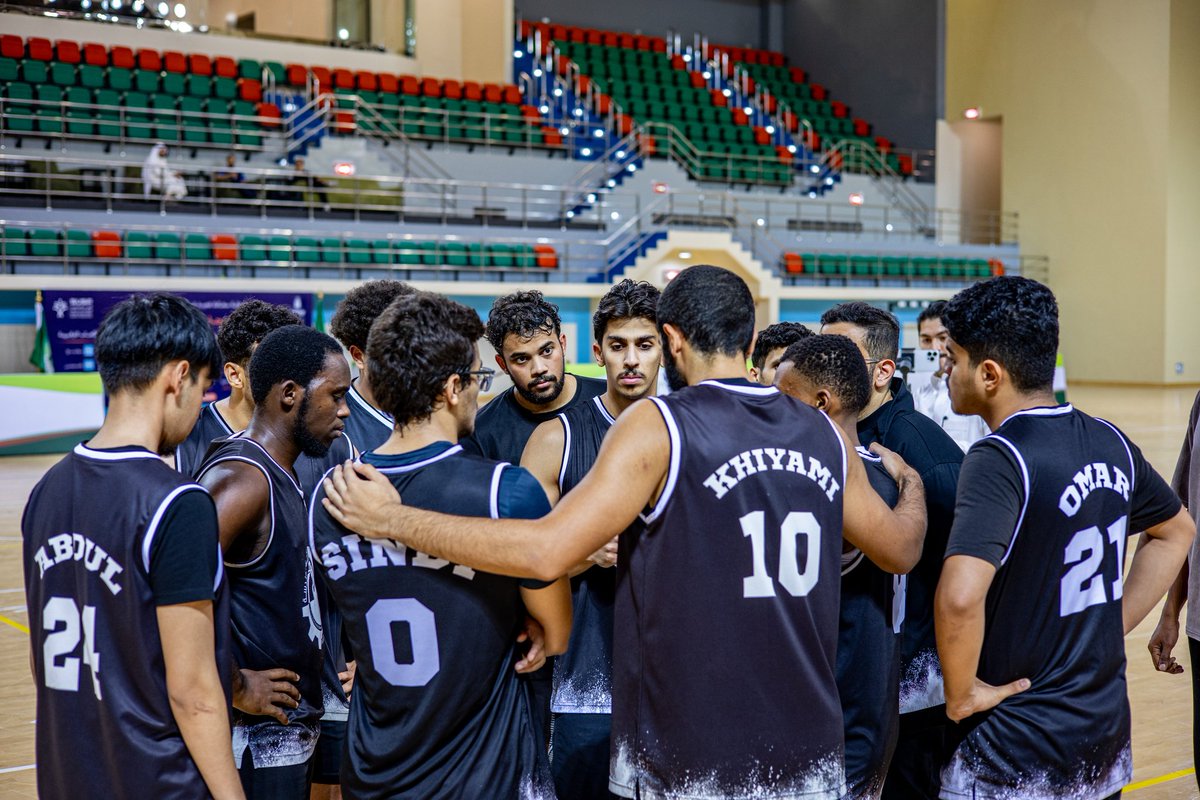 SC_FOE_KAU's tweet image. 🏆🏀| حققت كلية الهندسة المركز الثاني في بطولة الجامعة لكرة السلة بين الكليات بعد مباراة قوية في نهائي البطولة قدم فيها طلابنا أداءً ملحميا مشرفا لم يكتب له التوفيق
شكرا لابطال الهندسة وانجاز رياضي اخر يسجل للكلية وامتداد لانجازات فريق كرة السلة المستمرة لاربعة اعوام متواصلة👏🏻