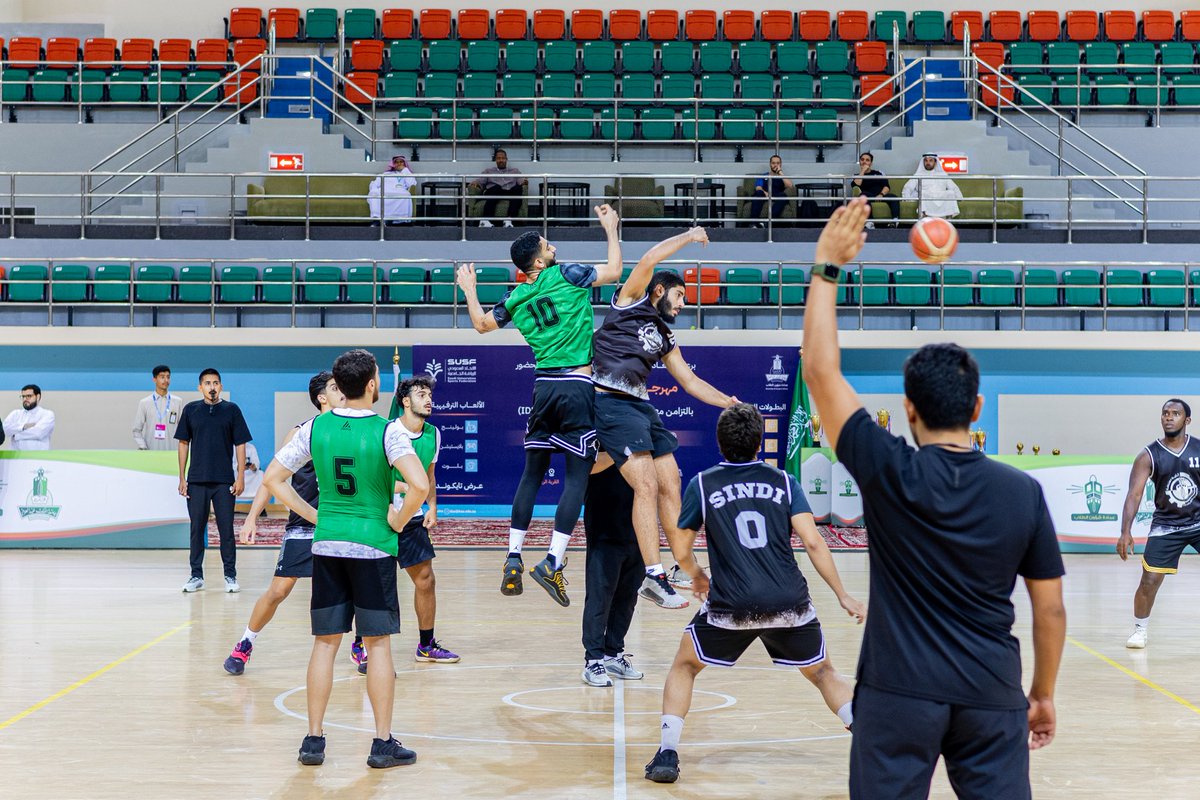 SC_FOE_KAU's tweet image. 🏆🏀| حققت كلية الهندسة المركز الثاني في بطولة الجامعة لكرة السلة بين الكليات بعد مباراة قوية في نهائي البطولة قدم فيها طلابنا أداءً ملحميا مشرفا لم يكتب له التوفيق
شكرا لابطال الهندسة وانجاز رياضي اخر يسجل للكلية وامتداد لانجازات فريق كرة السلة المستمرة لاربعة اعوام متواصلة👏🏻