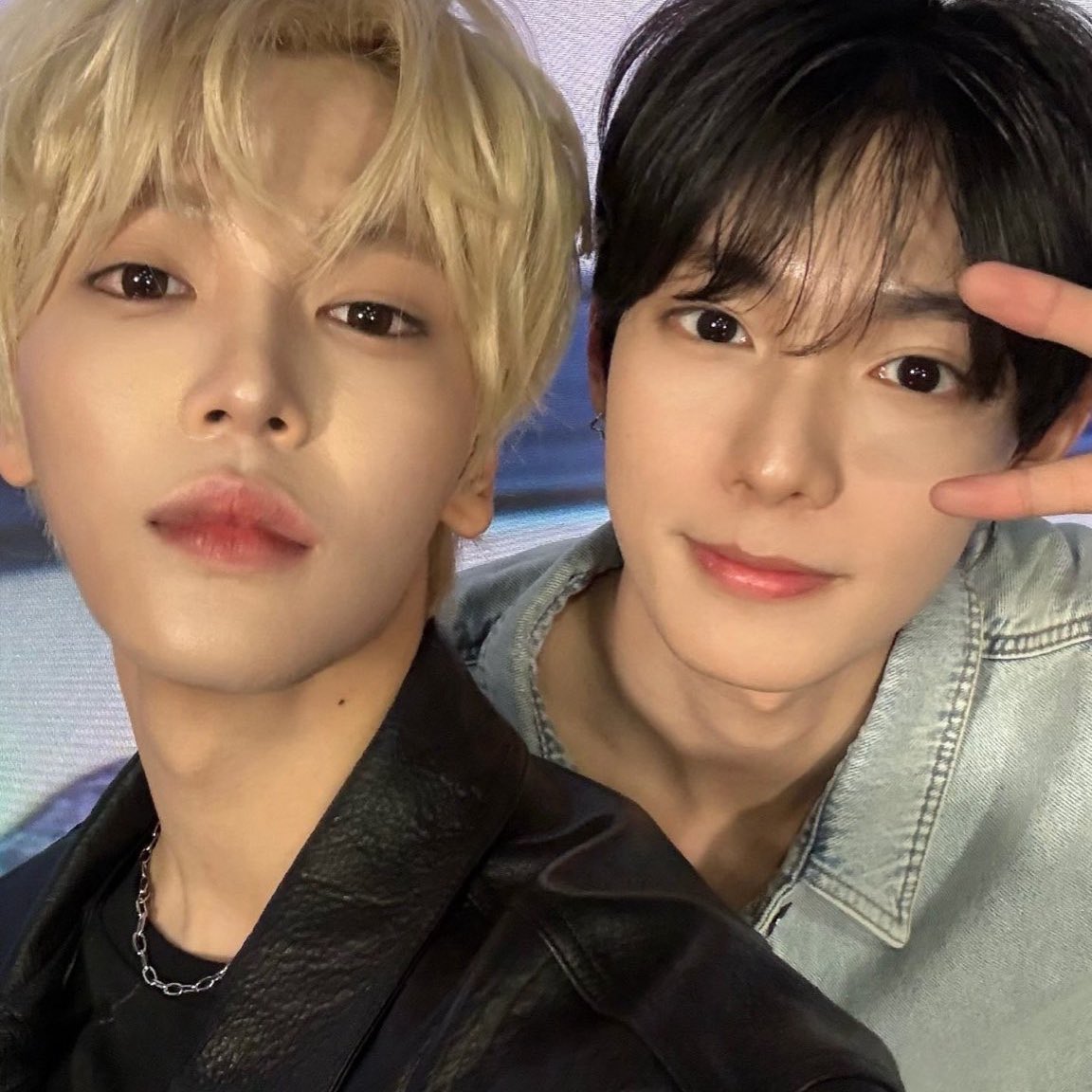liyuroll's tweet photo. the visual chemistry….. https://t.co/DOzSRSMJmT