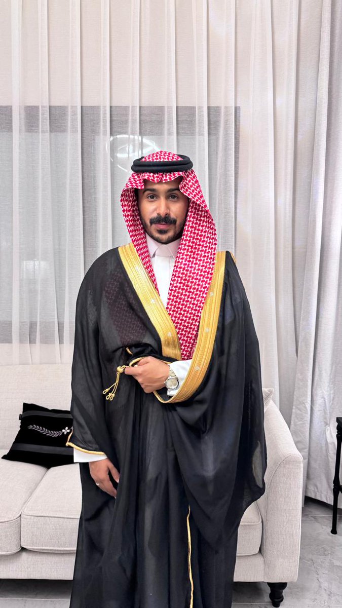 الأستاذ ضيف الله عبدالحميد الأنصاري وأبنائه يرحبون بضيوفهم الكرام الليلة في حفل #زواج " عثمان" في قاعة فرح ١ بـ #جدة.
