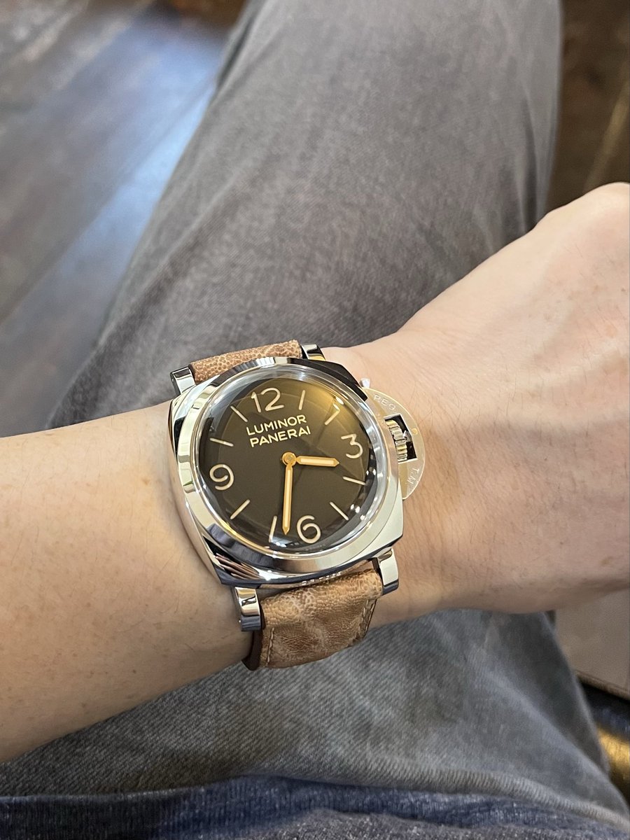VbkVhq2ifuU4LEt's tweet photo. 北から南へ5駅+α
良く歩いた一日

#PANERAI
#PAM372
#PAM00372 https://t.co/1FAkmKmqvn