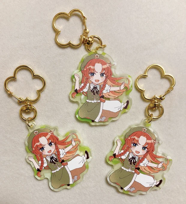咲夜と美鈴アクキー カラーフレーク入りのアクリルです!