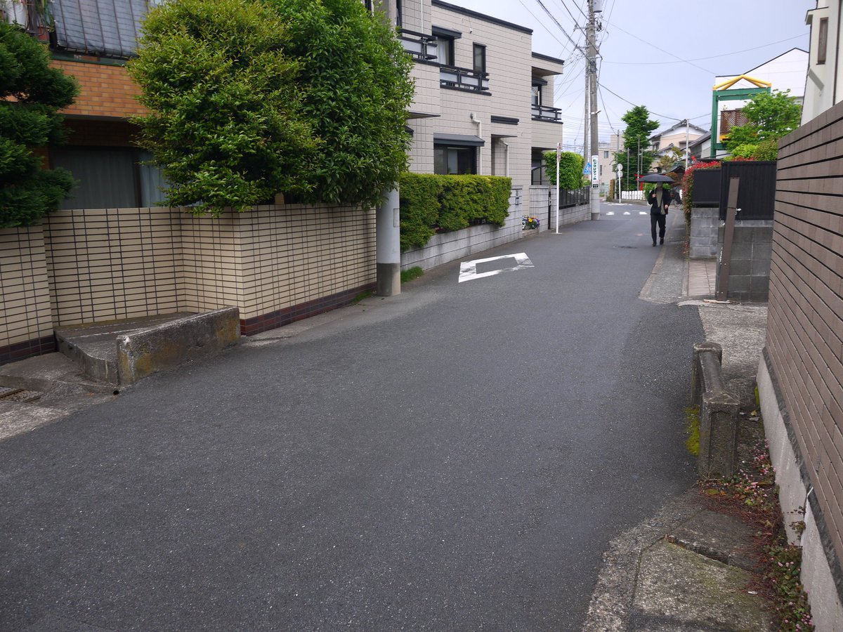 二ヶ領用水の暗橋。
高欄がびっくりするほどくっきり残っている。
見れて良かった。
#川崎市　#多摩区