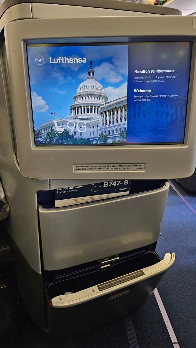 Im Sommer: ich springe spontan für einen Kollegen ein.

Jetzt: das ist irgendwie eskaliert....