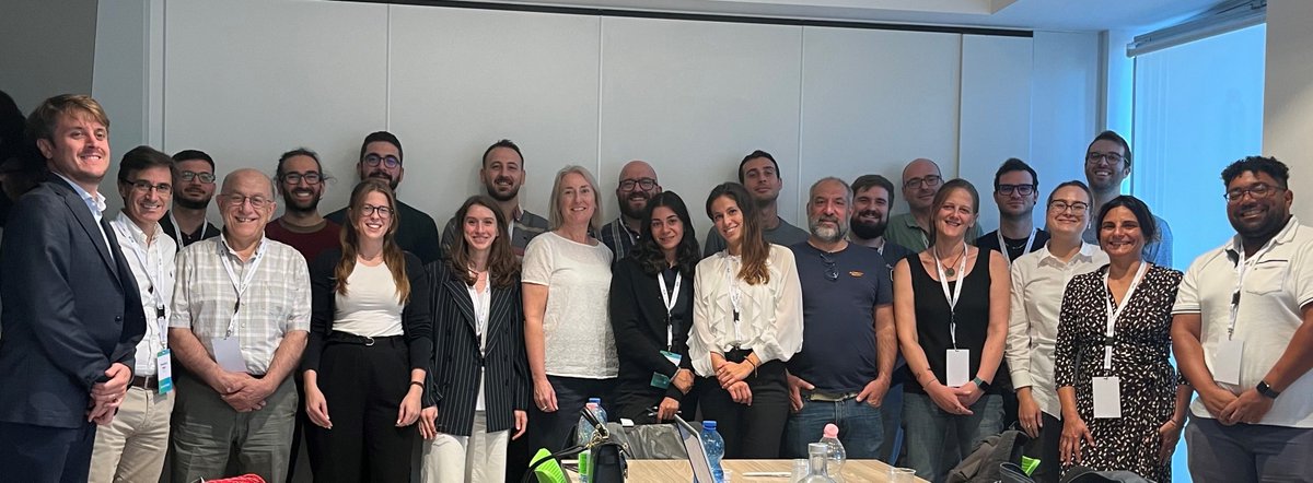 DATA CELLAR project tweet media