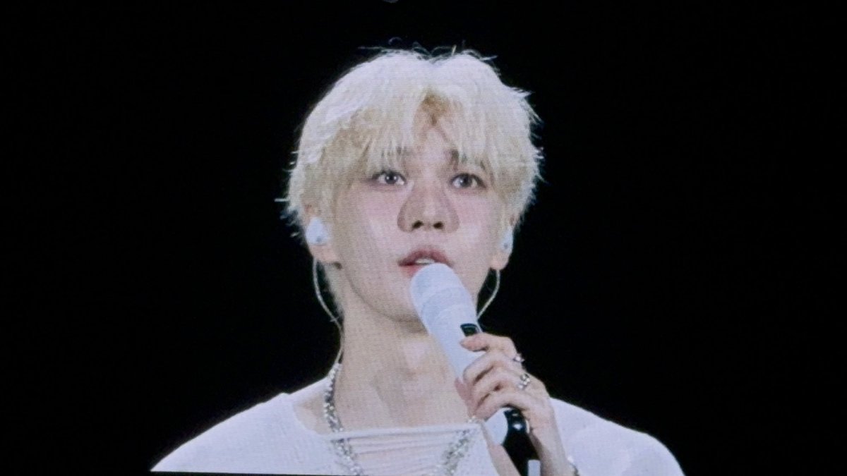 ㅅㅂ
도영,
걸그룹만 쓴다는 카메라 가져와
감독님 :  ”저희가… 에스ㅍr가 쓰는 카메라를 가져왔어요…!“
도영 : 아아앙😍😍