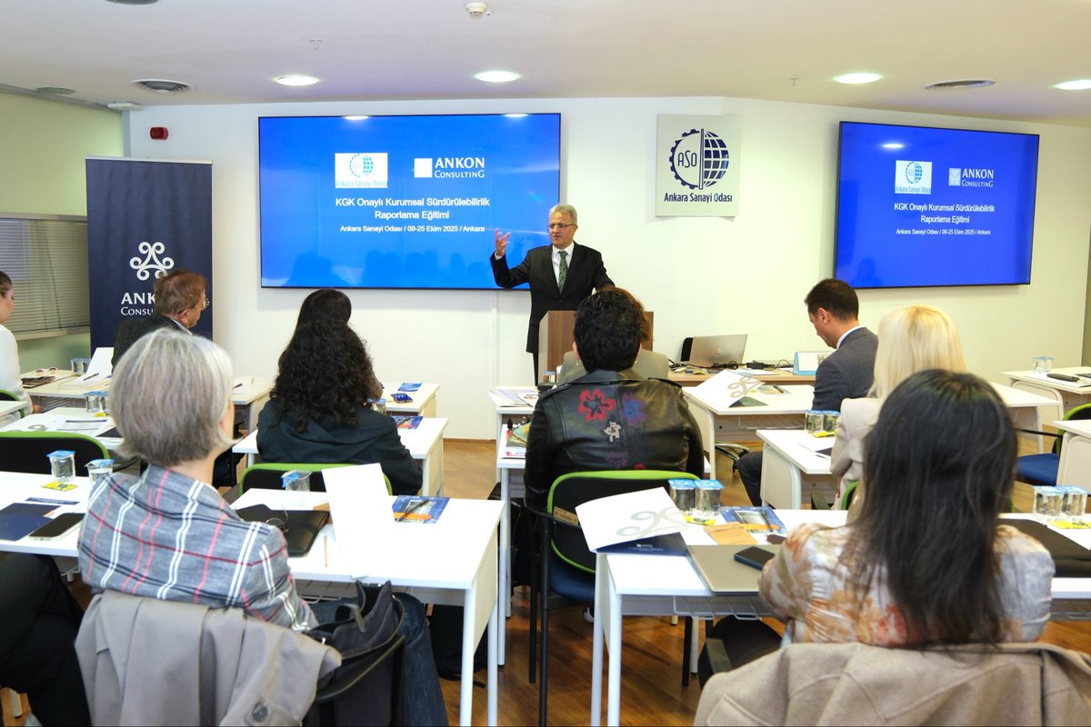 Ankara Sanayi Odası ve ANKON Danışmanlık iş birliğinde düzenlenen “Kurumsal Sürdürülebilirlik Raporlama Eğitimi” açılış programı ASO Eğitim Salonu’nda gerçekleştirildi.

Programa, Kamu Gözetimi, Muhasebe ve Denetim Standartları Kurumu Başkanı Dr. Hasan Özçelik, ASO Genel