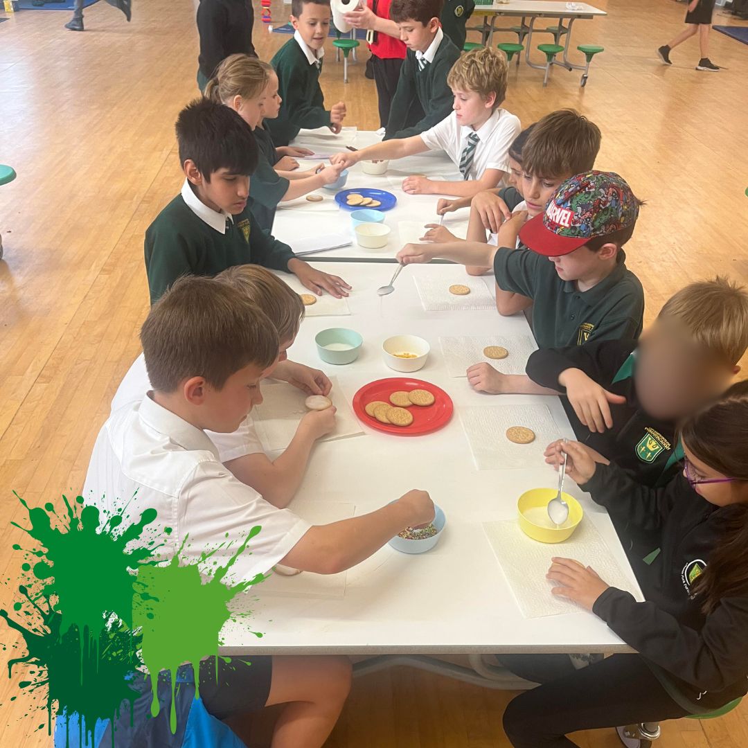 cheamparkfarm's tweet image. The children at Wrap Around Care were concentrating hard on creating the perfect sweet treat! 🍪✨
They had a blast decorating biscuits with icing and sprinkles.
A sweet and creative end to the day! 😊

#WrapAroundCare #BiscuitDecorating #SweetTreat #AfterSchoolFun #HappyChildren