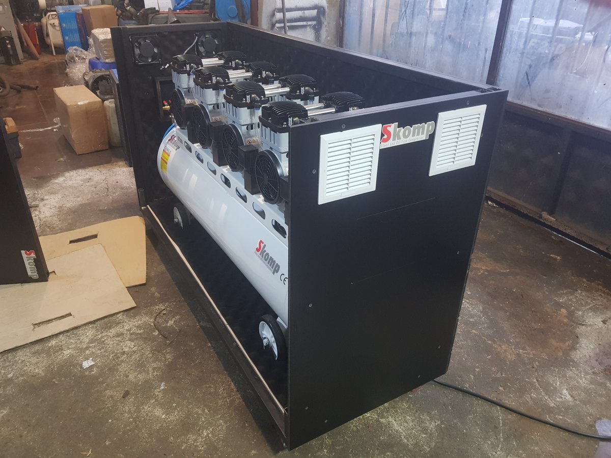 Özel olarak kompresörlerinize kabin sistemi yapmaktayız bilgi için bizi arayabilirsiniz. 

#dentalkompresör #sessizkompresör #dentalkompresörkabin #istanbul #sallandık