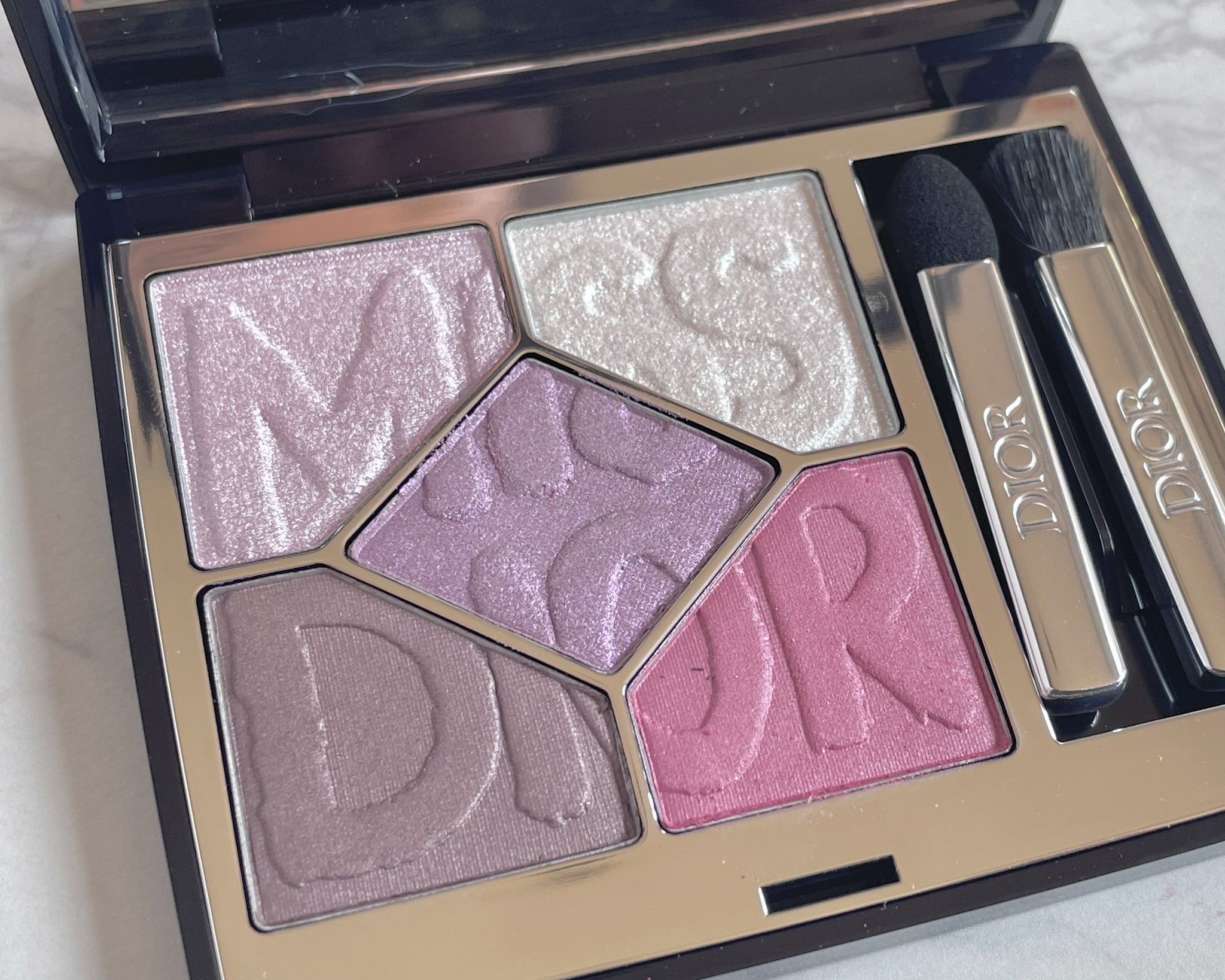 850 デアリング ライラック DIOR限定アイシャドウ ディオールショウサンククルール 850