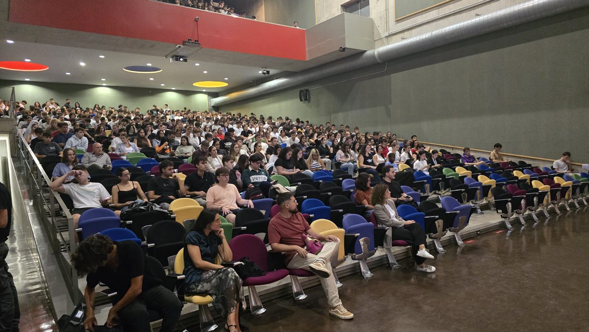 EconomicasUMU's tweet image. Comenzamos la mesa Redonda: Claves sobre sostenibilidad en el sector agroalimentario de Murcia.  J
Ponentes:
* Fuensanta Velasco. El Ciruelo
* Cristina Inclán (excusa Beatriz Gómez). @eldulze  
* Virginia Nicolás. HTBA
Modera: @longinosmarin. @Catedra_RSC.

Actividad PAO 2025/26