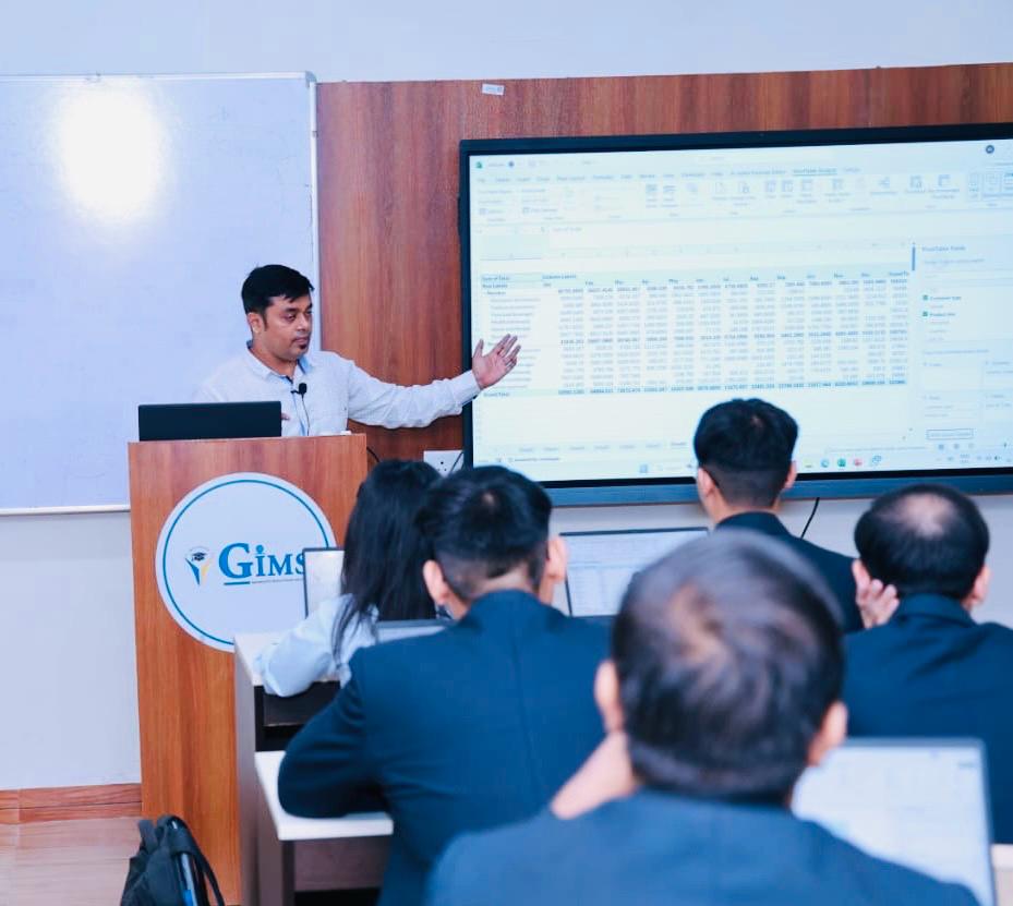 gims_net_in's tweet image. GIMS hosted an expert session on “Elevating Skills through Excel Dashboard” for the PGDM 2025–27 batch. Experts shared insights on data analysis, visualization, and business applications.
#GIMS #PGDM #BusinessAnalytics #DataVisualization #ExcelSkills #ExpertSession
