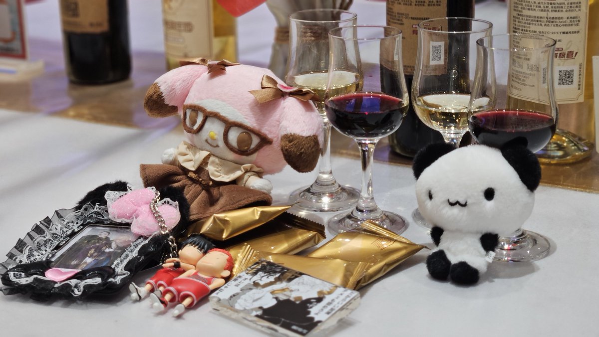 mintous_love's tweet image. 사과와 와인의 도시에서 짧지만 즐거운 시간 보냄🍎