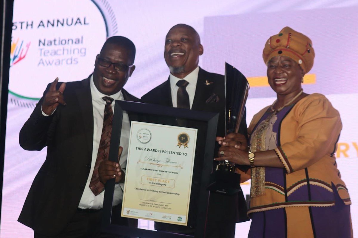 Ms_Logical's tweet image. Hard work really pays! Congratulations are in order! #NTA2025 the ceremony is going well