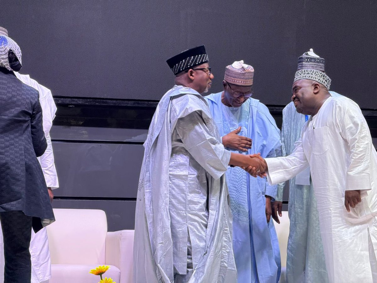 LawalMuazBauchi's tweet photo. #BauchiInvestmentSummit

Panel Discussion:

Extractive Industry Investments: Potentials and Constraints

Moderator: Architect Audu Sule Katagum, former Deputy Governor, Bauchi State. https://t.co/MoIrLmYehX