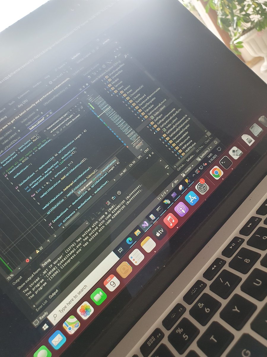 Bu eller sadece tweet atmiyor.