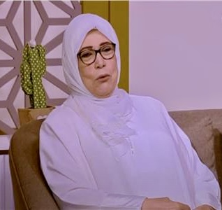 The late Sh. Mahmoud Al-Husary, world-renowned Qari', had a singer daughter. Same house, two voices: one used for the Qur'an, the other for entertainment. He died distraught about it. Years later (1990), she quit, changed her lifestyle &amp; became a religious educator, till today.