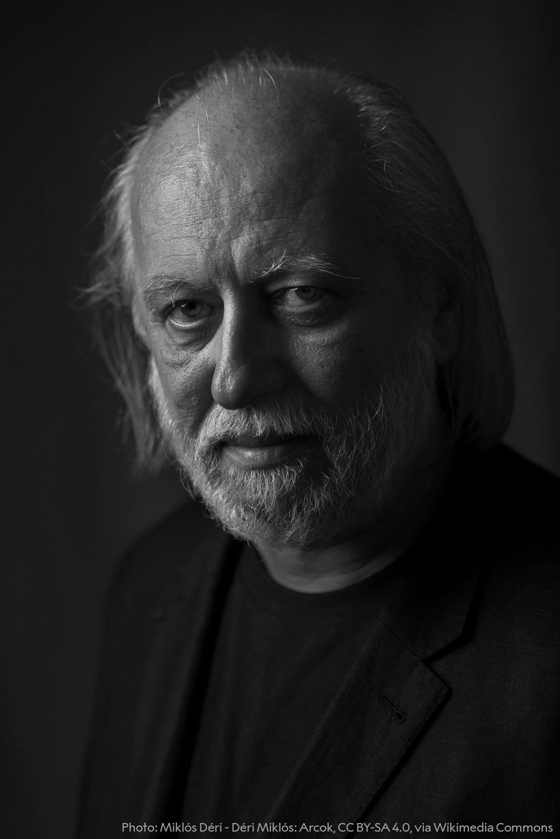 Lee Por Gusto (@leeporgusto) on Twitter photo El Premio Nobel de Literatura 2025 ha sido otorgado al escritor húngaro László Krasznahorkai. El Premio Nobel de Literatura 2025 ha sido otorgado al escritor húngaro László Krasznahorkai.