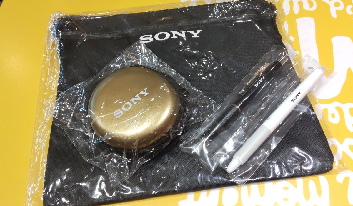Anthonyobscura's tweet image. SONYさんからAITRIOSグッズをいただきまして、ありがとうございます…　#AITRIOS