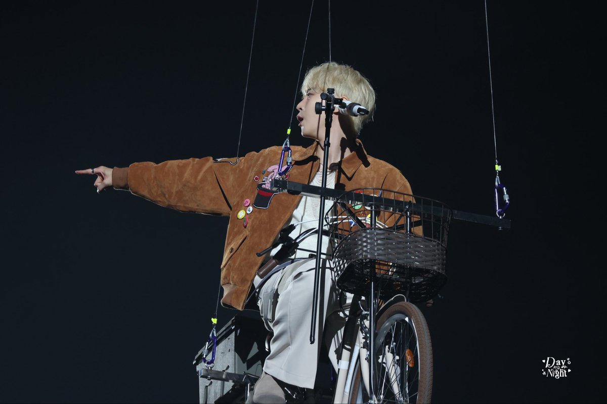 251009

#도영
#DOYOUNG