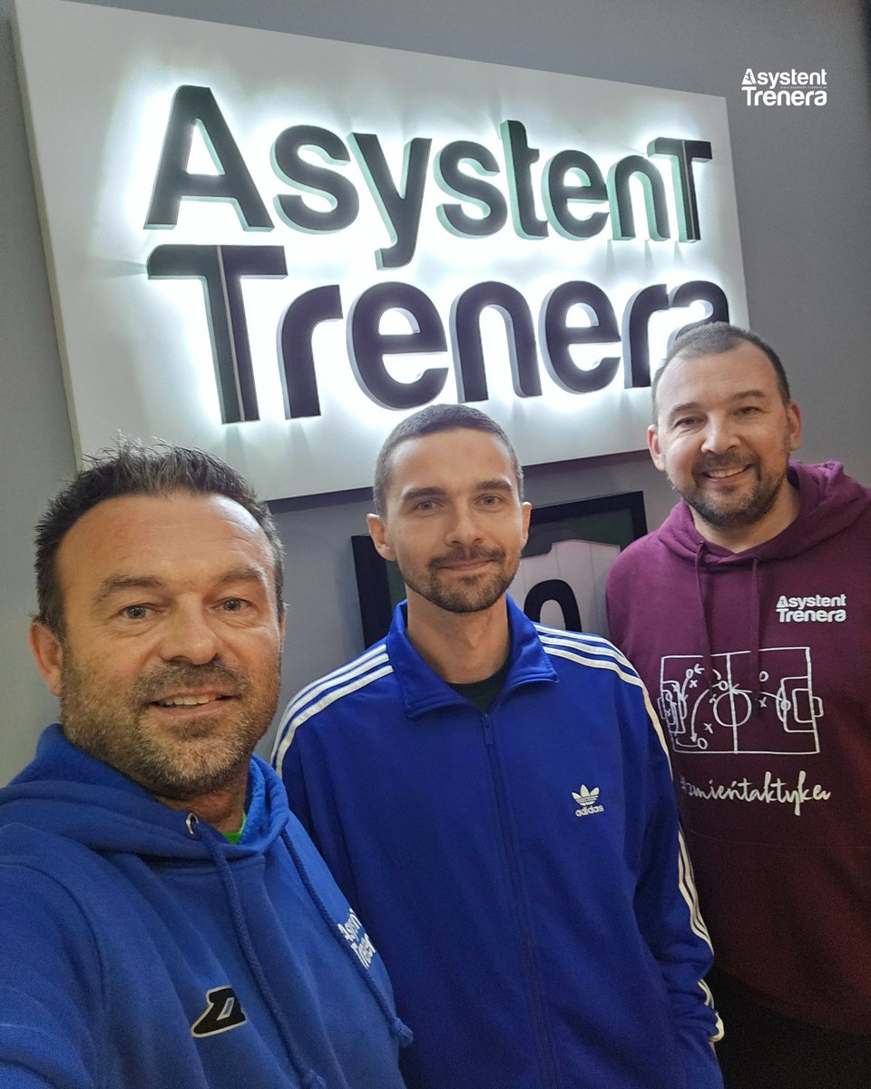 Wielkie dzięki wszystkim za obecność i mega ciekawą dyskusję! 

Obaliliśmy sporo mitów, przedstawiliśmy dużo przydatnych informacji i wskazówek.

Jeśli ktoś nie mógł być z nami, a chce się w materii ⚽️danych rozwinąć, może to spokojnie nadrobić: sklep.asystent-trenera.pl/pl/p/Fakty-i-m…

🫡