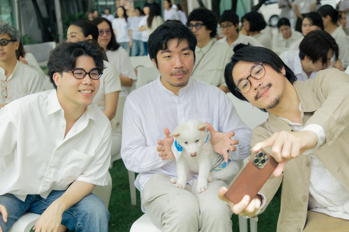 GDH เปิดกล้องภาพยนตร์ "โกฮัง" (GOHAN) เรื่องราวความผูกพัน 1 หมา 3 เจ้านาย 3 มุมมองผู้กำกับ

👉  brickinfotv.com/entertainment/…

#tontawan #JAONAAY #GohanMoviefamily #Brickinfo