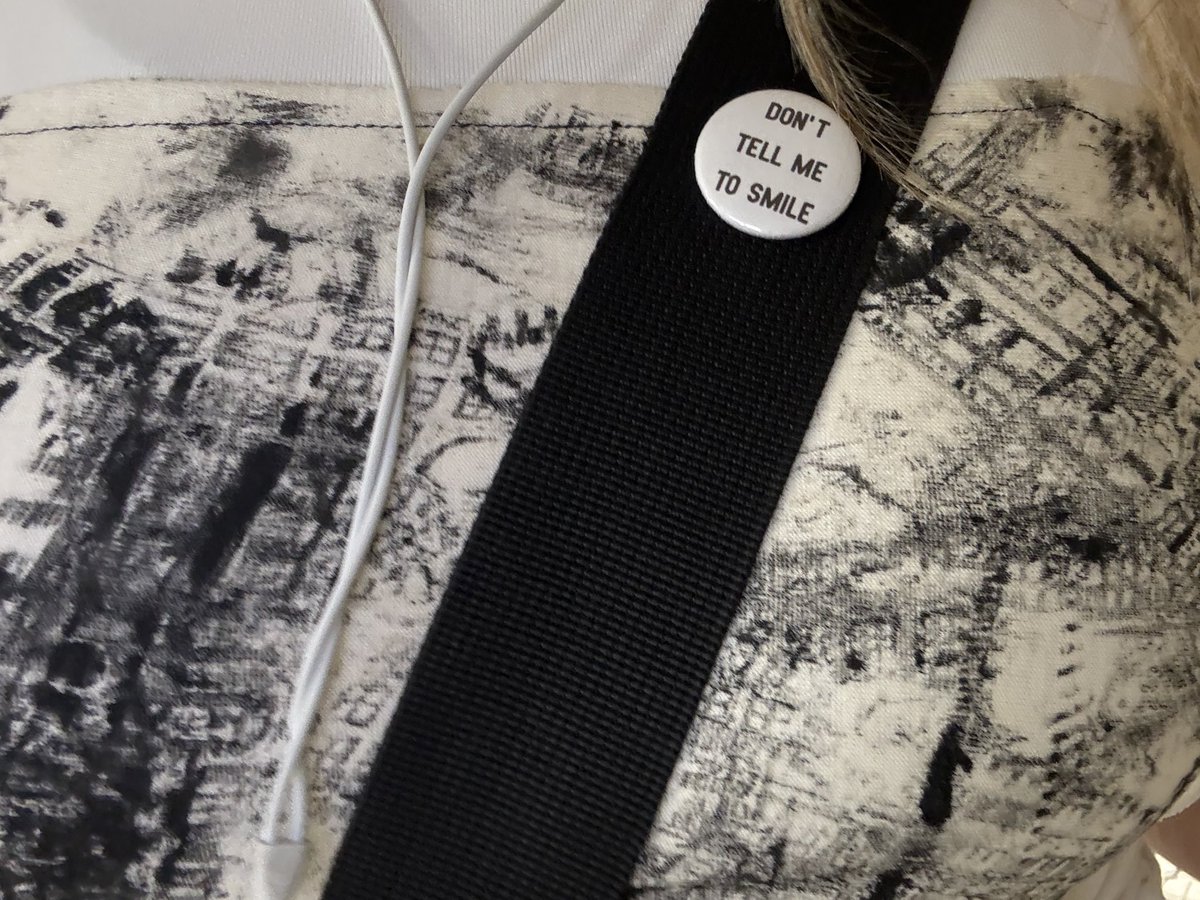 insoftbleeding's tweet photo. the pin i thrifted https://t.co/INWzIBrJ1u