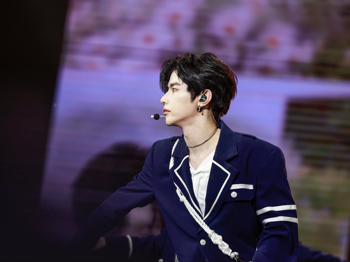 250927 🌸

#장하오 #ZHANGHAO #章昊
#ZB1   #ZEROBASEONE    #제로베이스원