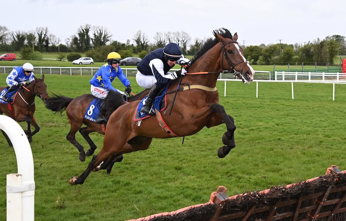 🚨 2025/26 Dark Horse To Follow:

🐎 - Name: Letos

👤 - Trainer: Anthony Mullins  

👤 - Owner: Mrs P Crampton &amp; Oliver Crampton

📝 - One from left field here, and while Cheltenham dominates much of the conversation for the season, there’s
plenty of value elsewhere through the