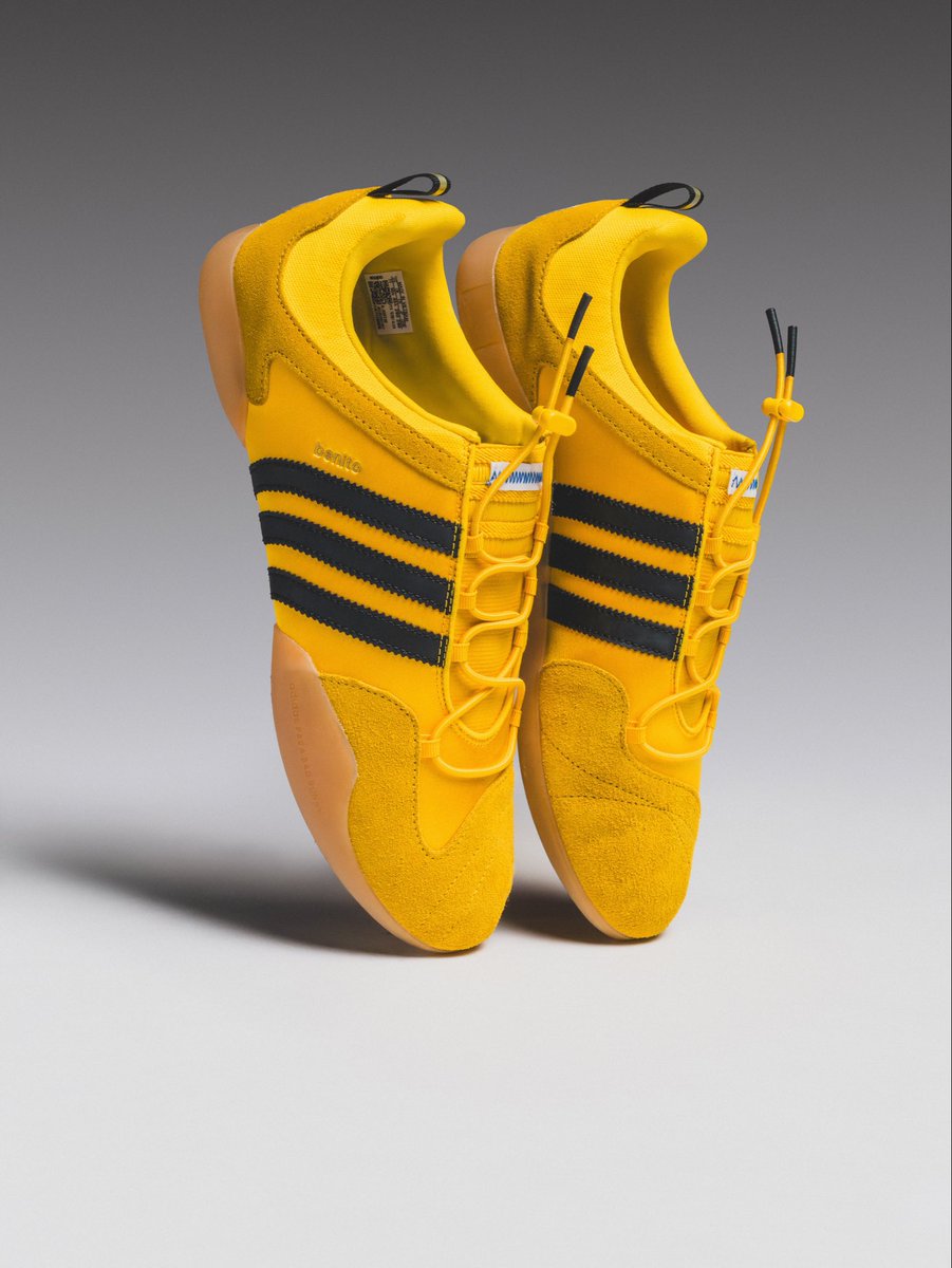 fabi_graphix's tweet image. Day 7 Sneaker Poster : Where rhythm meets elegance  the @adidas x @sanbenito   Bad 🐰Bunny Ballerina 🩰 turns every step into a statement. Photo credit by one and only @ad__sneaks 

#posterdesign  #36DaysSneakerPoster 
#designseries #posterseries