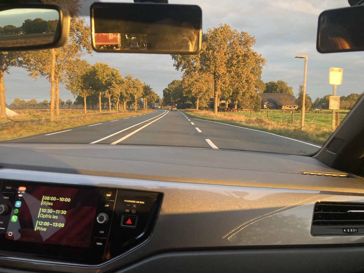 Met dit mooie herfstplaatje zijn. We vanmorgen de dag begonnen!