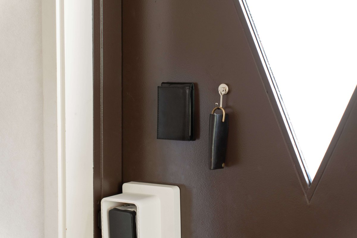 drip_corp's tweet image. 只今より『PRESSo Mag』を再販いたします！

dripの人気シリーズPRESSoからMagSafe対応モデルが登場！

内部に金属製ヒンジを内蔵し、角度調整可能なスマホスタンドとしても使える2役仕様です。

商品詳細・購入先はこちら↓
drip.base.shop/items/111724767

感想は@drip_corpを付けてお寄せください👀