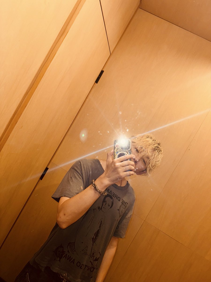 みんなありがと〜う😭
うれしいな〜
エンデヴァーこと轟炎司の一個上になりました🔥
これからもよろしくお願いします🙇‍♂️