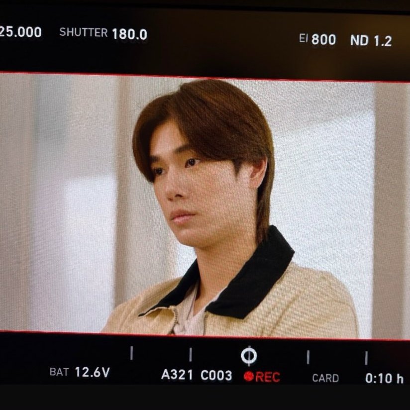 #MeAndTheeSeriesQ27

please throw all the scissors in this world away, look at his long fluffy brown hair 😭🫳🏻