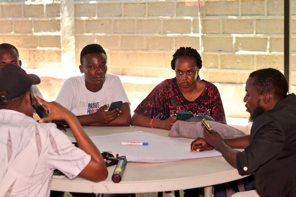 Icpd25YouthKE's tweet image. Youth in Isiolo are engaging with the 17 ICPD25 Commitments, strengthening their understanding of national priorities. 

Through dialogue and collaboration, they’re positioning themselves as key partners in advancing the #ICPD25 promise and the 2030 Agenda. #ICPDYouthDialogueKE