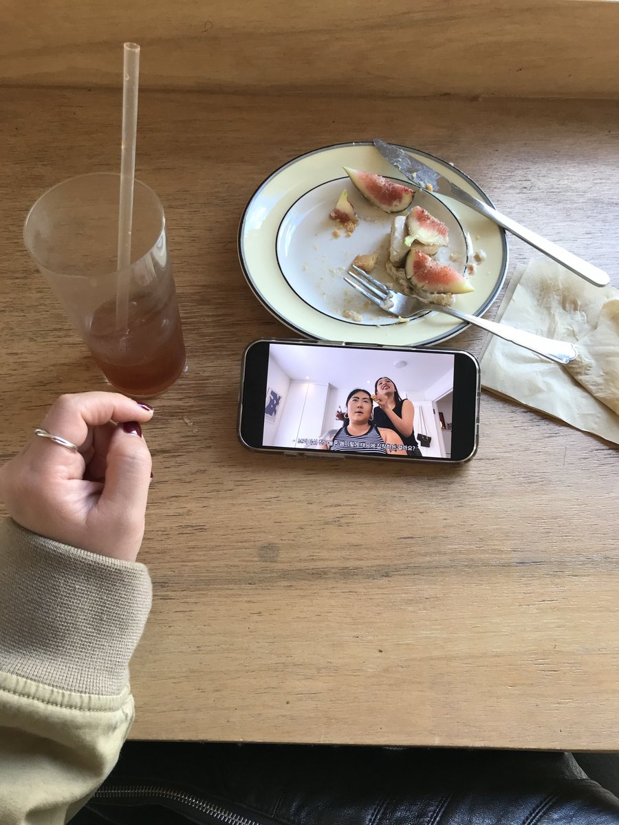 1ovelog's tweet image. 여름과 가을사이