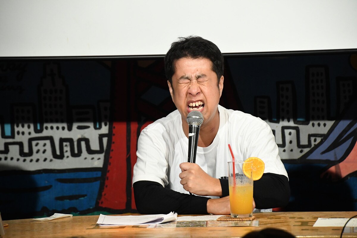 owarai_natalie's tweet image. ウエストランド井口は今日もがんばっている
愛媛泊まり→24時間マイクラ配信→新ネタライブ&公開収録のあとは朝3時起き
河本「僕ができることは黙っていることくらい」
「ぶちラジ!」来年9月に日本青年館でイベント開催決定
natalie.mu/owarai/news/64…
#ぶちラジ