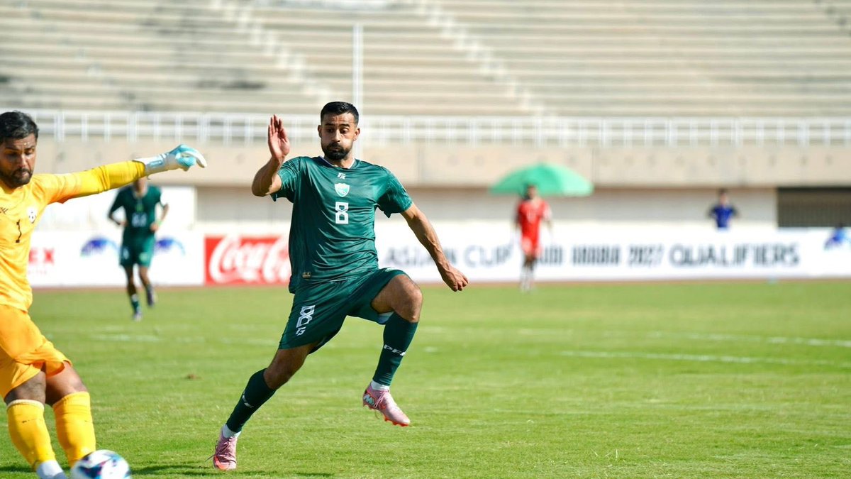 FootballPak's tweet photo. Two major positives today

Etzaz Hussain and a young Ahmed Faraz Gulzari solid on their debuts. https://t.co/taTHl1jg8t