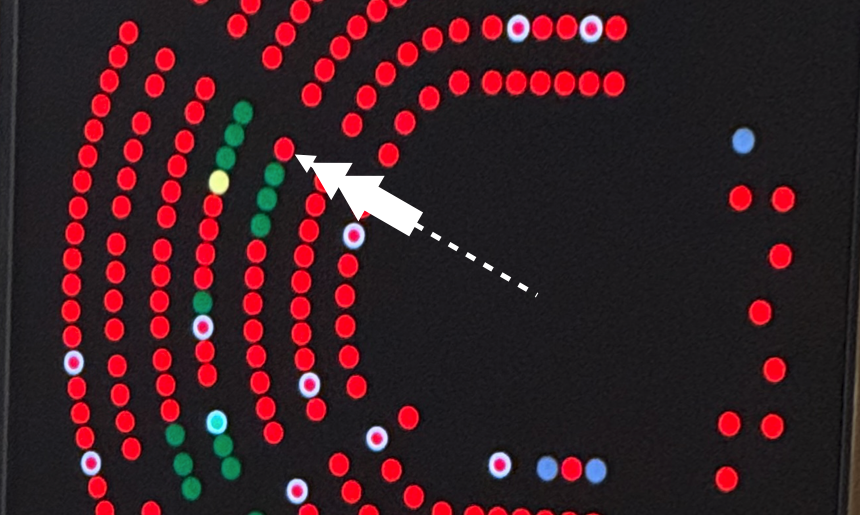 🔴Veus aquest puntet vermell d’un diputat d’ERC?

🔴Puntet del mateix color que els del PP i VOX.

🔴Puntet diferent de la resta dels diputats d'ERC.

🔴Puntet que ahir va votar contra les propostes de JUNTS a favor de Catalunya.

Saps quin diputat és aquest puntet? 👀
