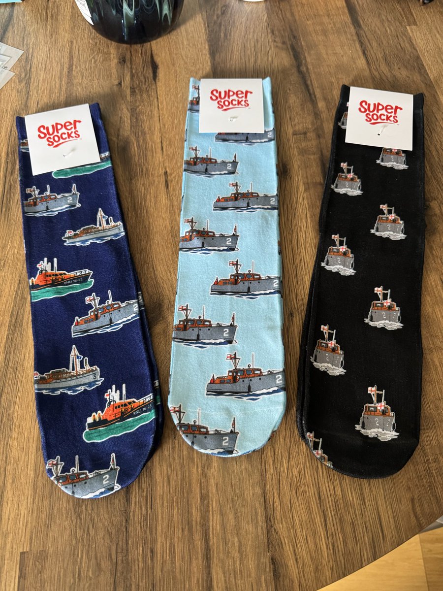 When Gerfalcon met the RNLI with Rummy III, I joined as a member — and they gave me socks 🧦.
It made me think… how do you thank all the wonderful people who’ve supported Gerfalcon on her journey?
Socks, of course. 💙