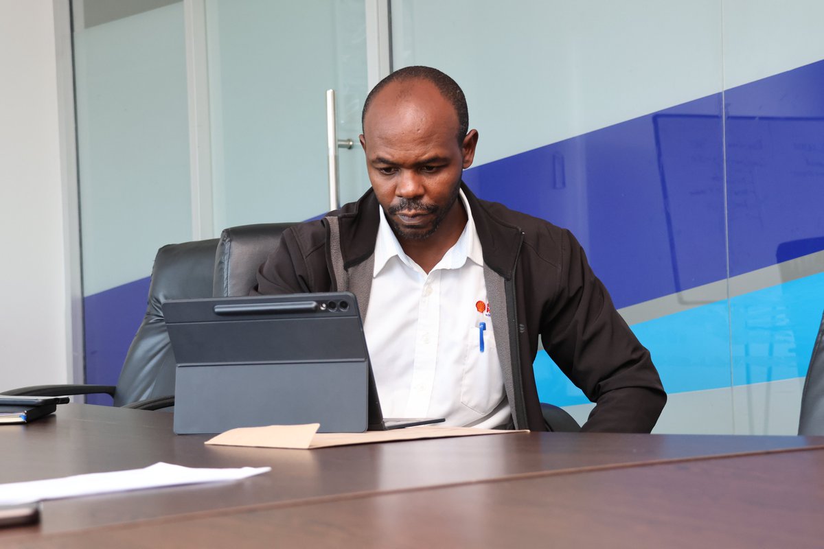 haprok_kenya's tweet photo. Great session with one of our members today, @vivoenergykenya.
We value their commitment to sustainability and compliance with EPR regulations. Together, weβre building a cleaner, safer future.
Happy #CustomerServiceWeek2025
#Sustainability #EPR #HAPROK #environment
@Shell https://t.co/Y5pNWEyhjC