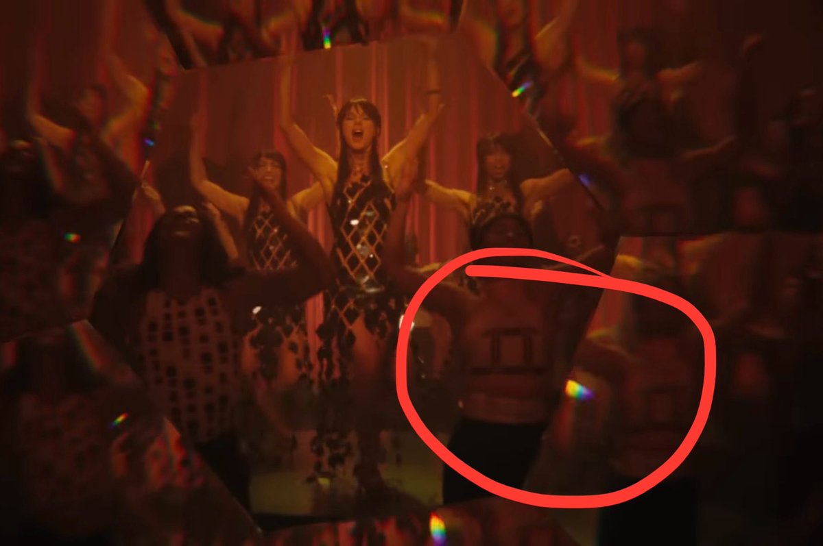 aMEANdaswift's tweet image. carry the WHAT?? AS IN ACT II ????????????