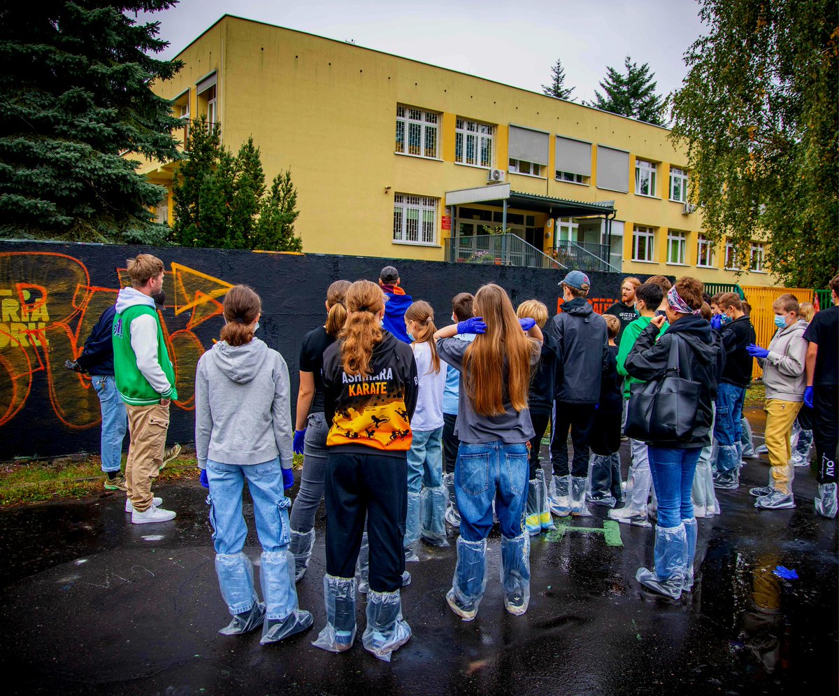 MaciejBartosia2's tweet image. To juz chyba IV / V rok działania na rzecz legalnego #graffiti, ale przede wszystkim edukacji. Działamy u podstaw, wpisując się w ogólnowarszawski projekt @RKaznowska Wiceprezydent Warszawy pn. #STOPBazgrołom
📲➡️ facebook.com/share/17KpNuDN…

#Graffity 🖼🏙🎨 #freegraffiti #Warszawa