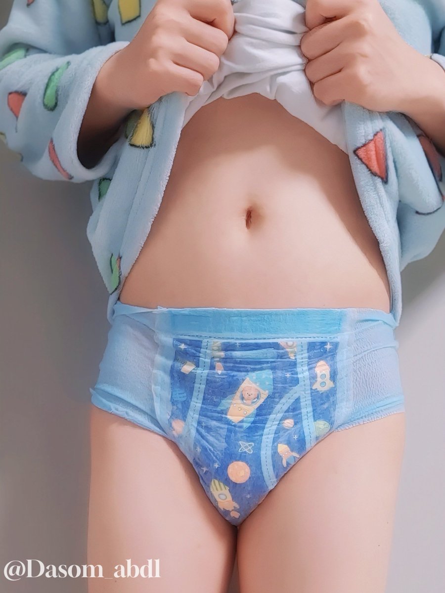 헉.. 3년전에 찍었던 사진 발견!🌌

#abdl #diaper #기저귀 #おむつ #尿布 #리틀 #little