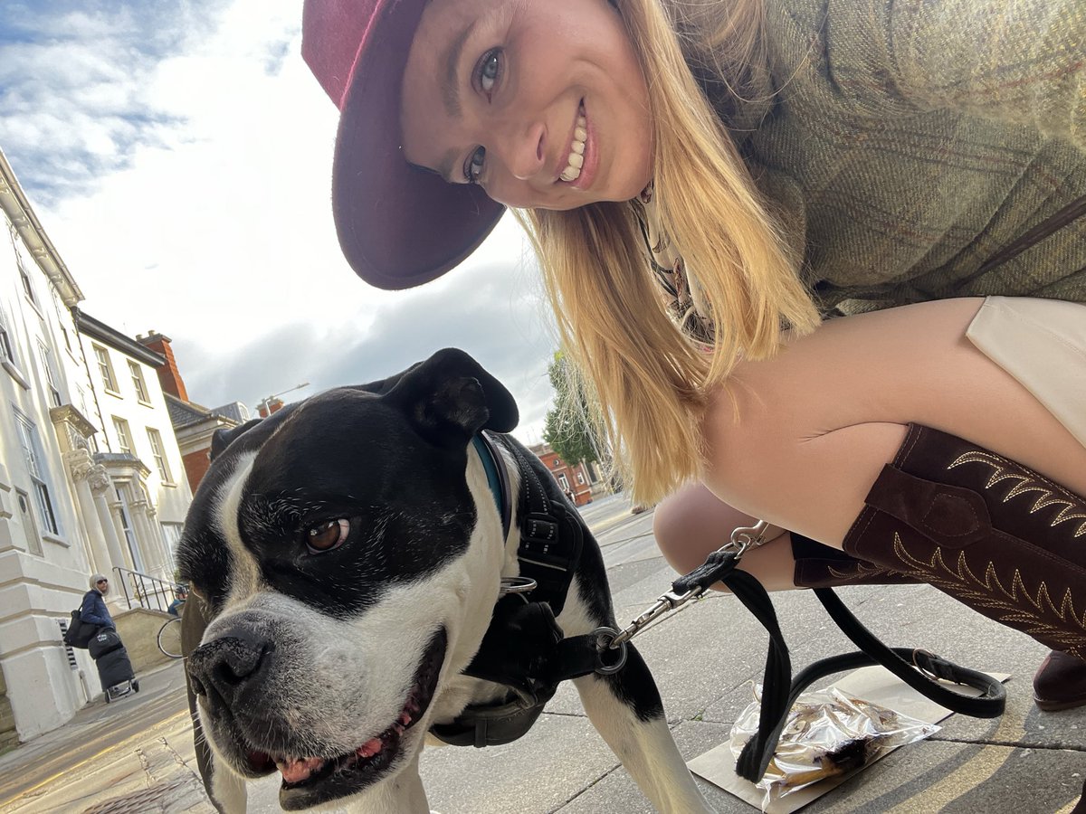 LalayLottie's tweet image. Ernest was adamant we should do a cafe crawl today and a take away was not an option. He definitely raised a few smiles as I pleaded 3 cafes was too many despite his stubborn stance 😂🐾